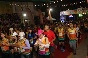 BIB: 0820, 003, 15484
                            <button type="button" onclick="openModal(9884655)" class="btn btn-primary btn-sm float-right btn-popup" data-toggle="modal" data-target=".modal-high-quality">
                        <i class="fas fa-shopping-cart"></i> Add to Cart
                    </button>
                                            <button type="button" onclick="isThisMe(9884655, true)" class="btn btn-success btn-sm float-right btn-popup btn-isme hidden" data-toggle="tooltip" data-placement="bottom" title="นี่คือรูปของคุณใช่ไหม คลิกที่นี่เพื่อเอาเข้าอัลบั้ม">
                        <i class="fas fa-plus"></i> Add to album
                    </button>
                    <button type="button" onclick="isThisMe(9884655, false)" class="btn btn-warning btn-sm float-right btn-popup btn-isnotme hidden">
                        <i class="fas fa-ban"></i> Remove from album
                    </button>